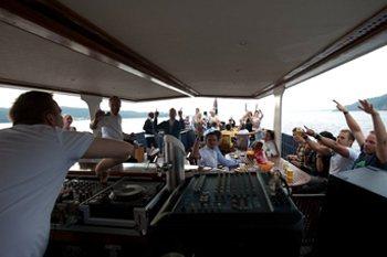DJ-en er på plass